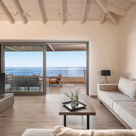 Casa Domenica, 2 Bedroom Seaside * Hriszí Aktí Haniá