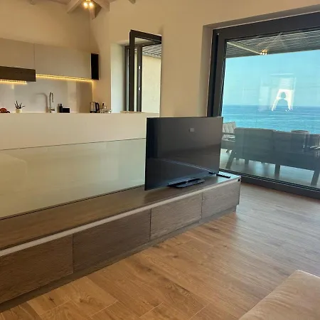 Casa Domenica, 2 Bedroom Seaside Chania (Crete)