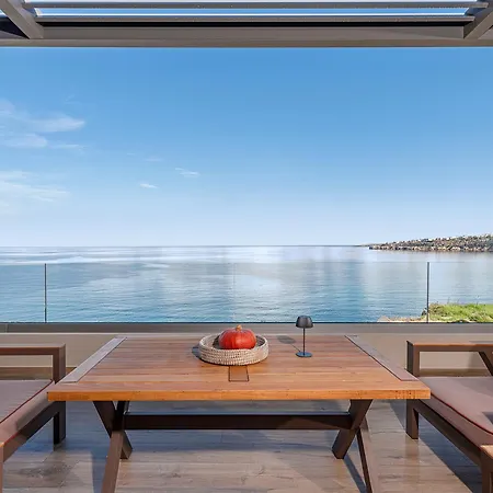 Casa Domenica, 2 Bedroom Seaside Holiday home *