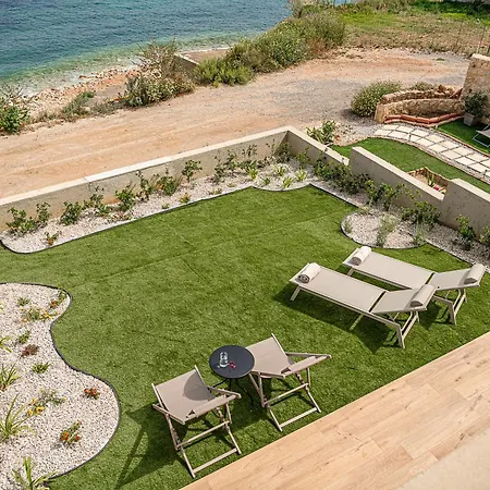 Casa Domenica, 2 Bedroom Seaside Holiday home *