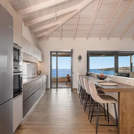 Casa Domenica, 2 Bedroom Seaside La Canée