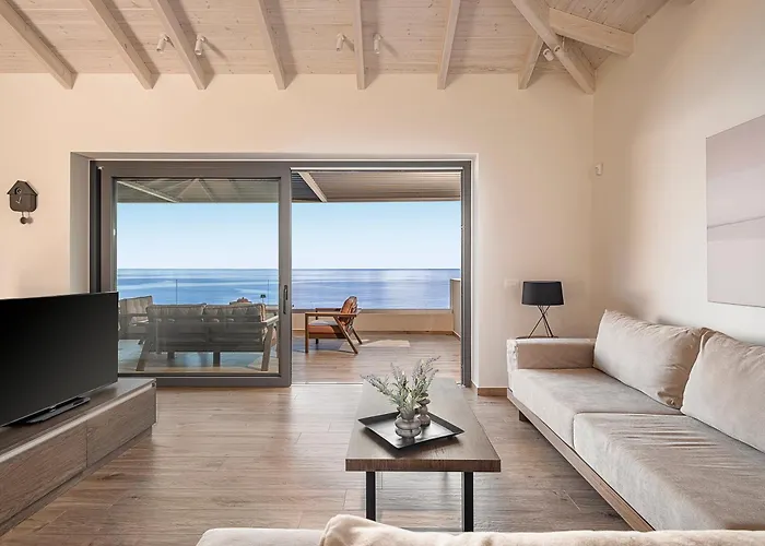 Casa Domenica, 2 Bedroom Seaside * La Canée