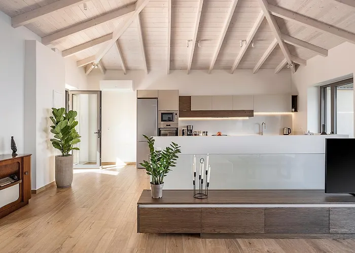 Casa Domenica, 2 Bedroom Seaside La Canée